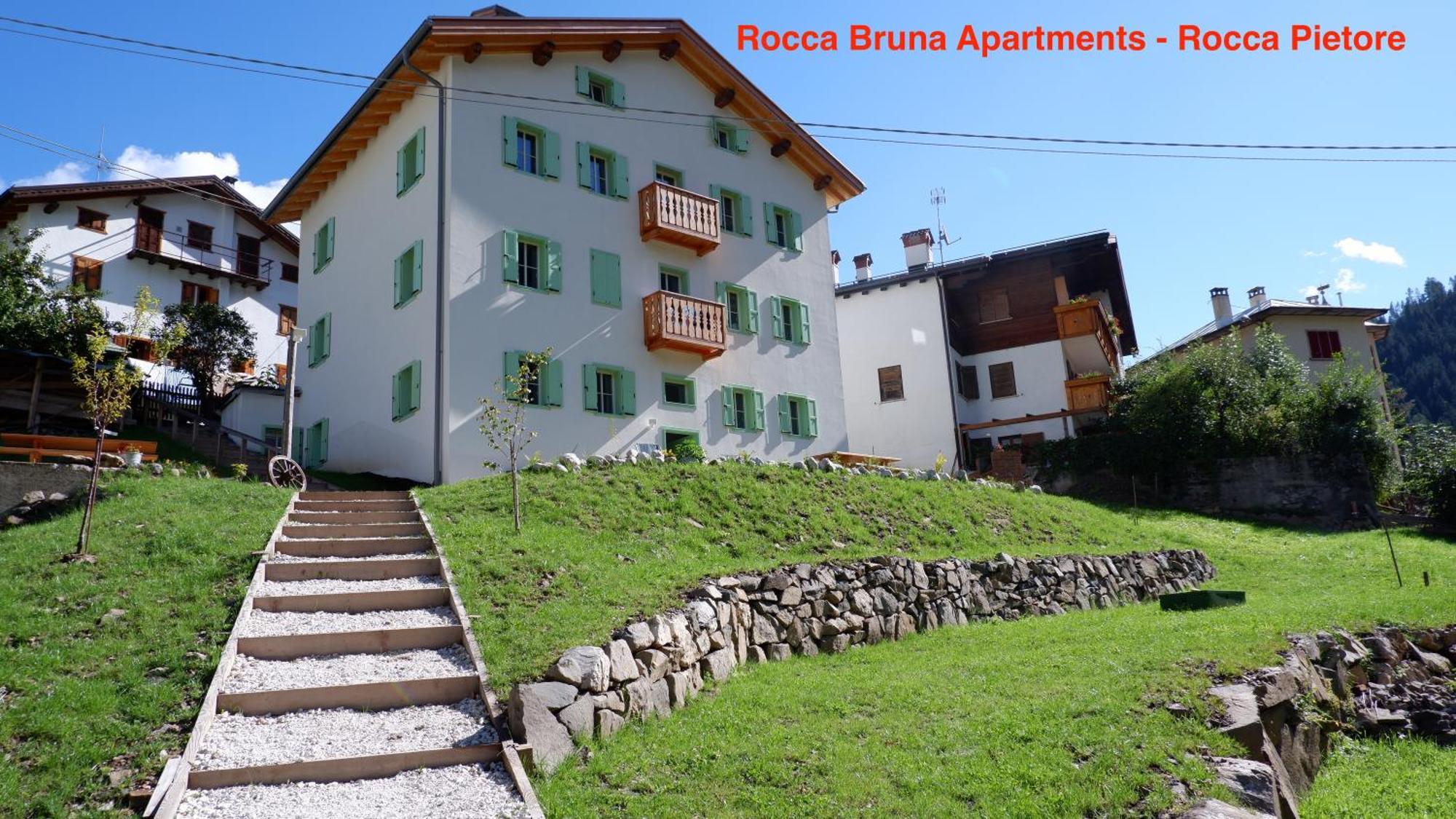 Appartamenti La Rocia Rocca Pietore Bagian luar foto